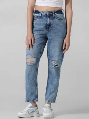 LIGHT BLUE HIGH RISE DISTRESSED STRAIGHT FIT JEANS