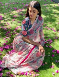 Shruti haasan * Saree on premium Georgette fabric with digital print